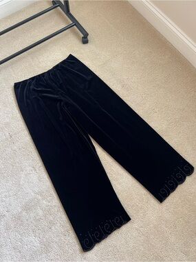 J.R. Nites by Caliendo Black Velvet Wide-Leg Pants with Scalloped Hem